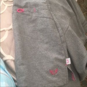 ❣️Ladies “High End” Smitten Heather Gray Scrub Top